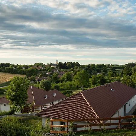 Hotel Radhe Es Syam Meditacios Es Rendezvenykozpont *