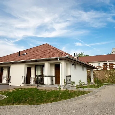 Hotel Radhe Es Syam Meditacios Es Rendezvenykozpont *