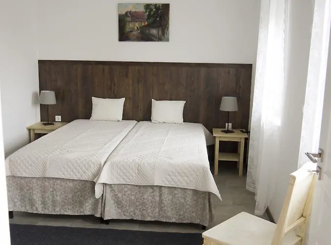 Radhe Es Syam Meditacios Es Rendezvenykozpont * Somogyvamos